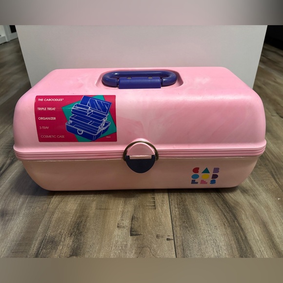 Caboodles Handbags - Vintage Caboodles 3 Tier Makeup Travel Case w/Vanity Mirror Pink & Purple READ